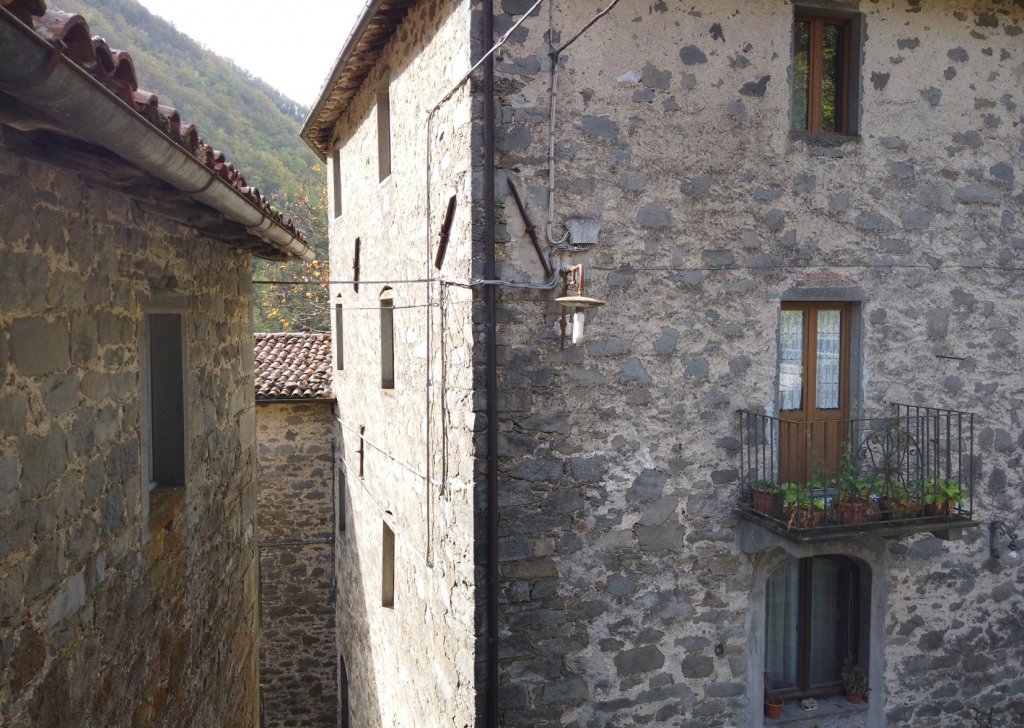 Vendita Casa di paese Castiglione di Garfagnana - LA LOCANDA DEL RE Località Garfagnana