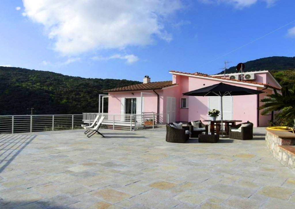 Apartment for sale  150 sqm, Marciana, locality Island of Elba