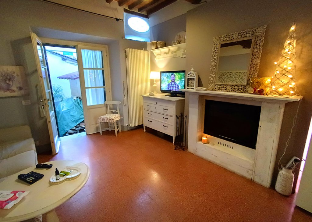 Apartment for sale  125 sqm in excellent condition, Lucca, locality Near the coast