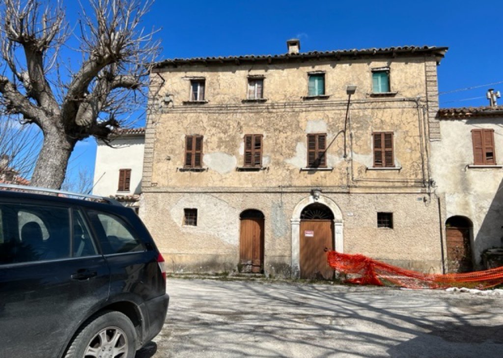 Vendita Casa di paese Sassoferrato - LA CASA FELICE Località Entroterra