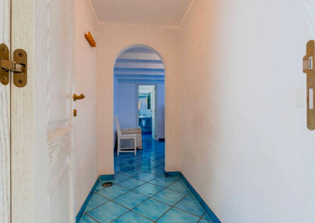 Casa di paese in vendita  150 m², Ponza, località Isole Pontine