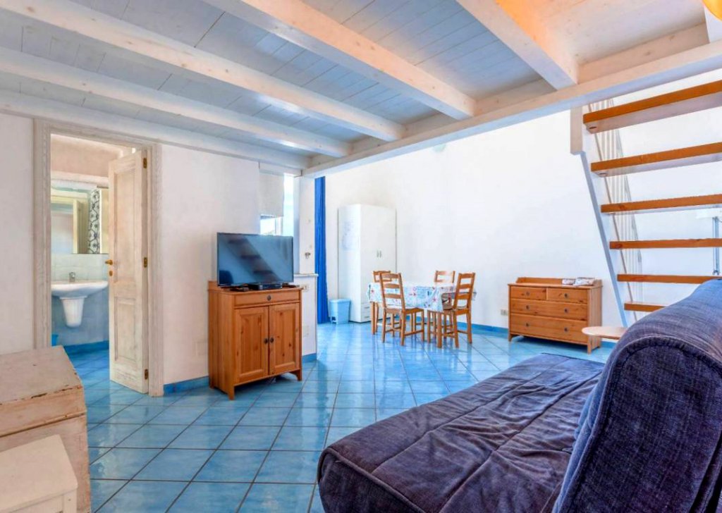 Casa di paese in vendita  150 m², Ponza, località Isole Pontine