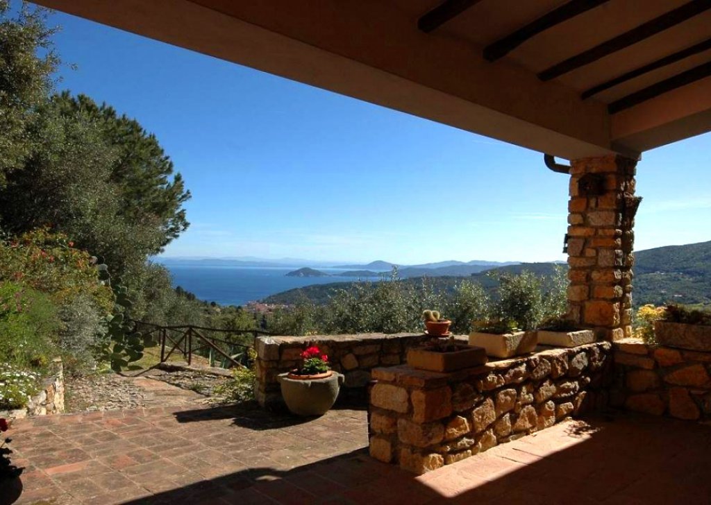 Village house for sale  150 sqm in good condition, Marciana, locality Island of Elba