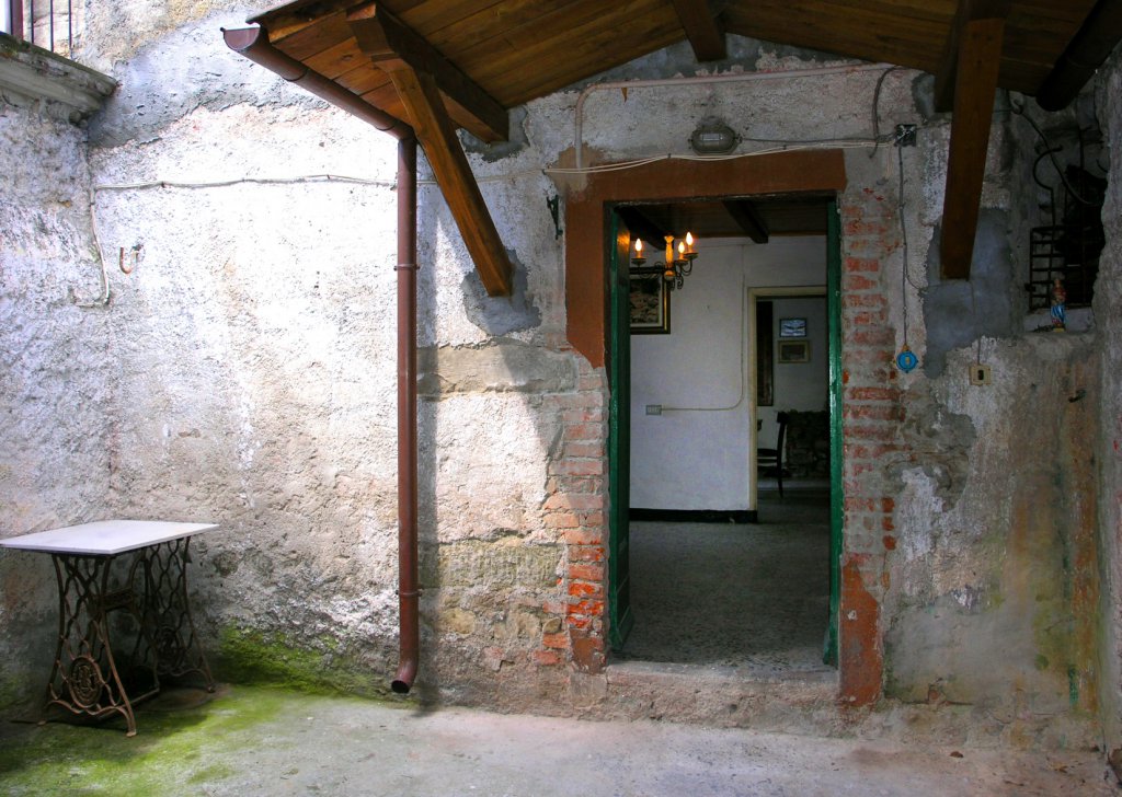 Village house for sale  120 sqm, Comano, locality Lunigiana