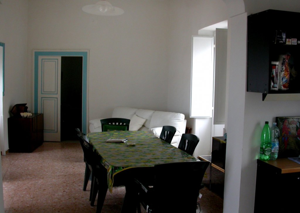 Casa di paese in vendita  210 m² in buone condizioni, Ischia, località Isola di Ischia