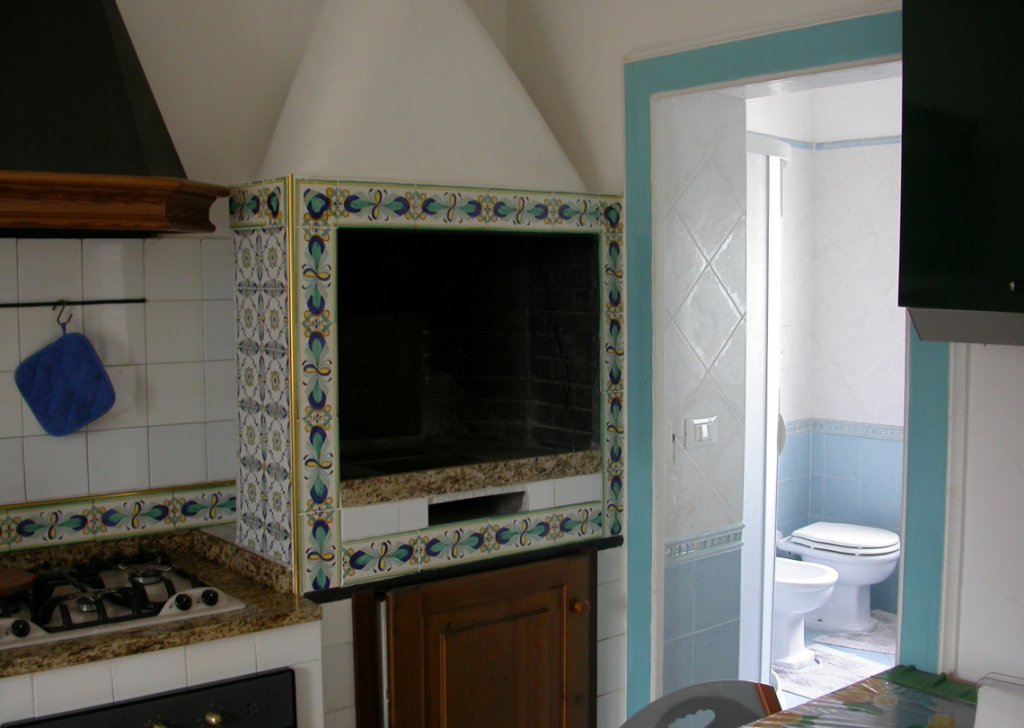 Village house for sale  210 sqm in good condition, Ischia, locality Isle of Ischia