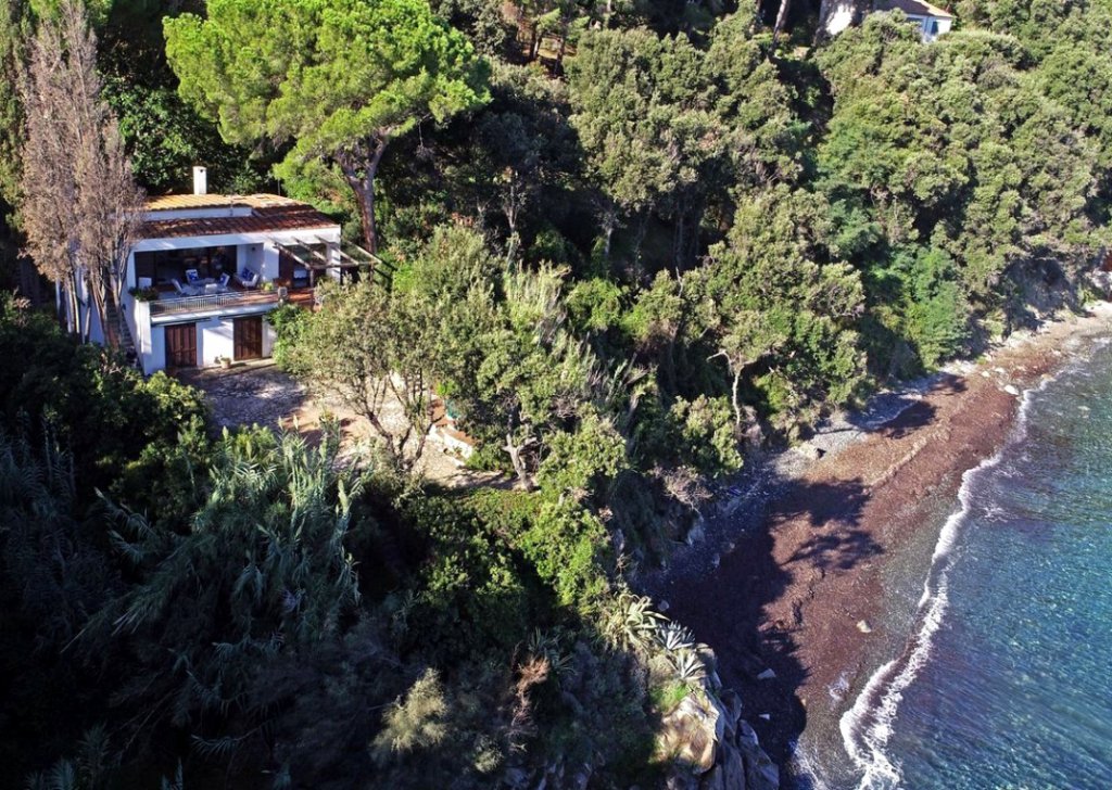 Proprietà indipendente in vendita  200 m², Marciana, località Isola d'Elba