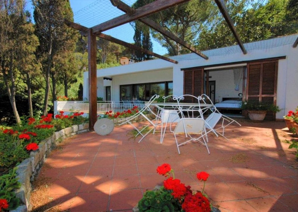 Detached property for sale  200 sqm, Marciana, locality Island of Elba