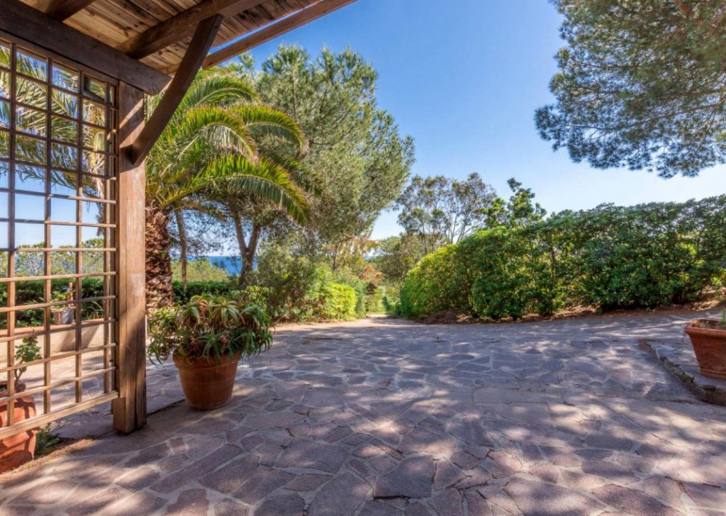 Detached property for sale  225 sqm in good condition, Capolivieri, locality Island of Elba