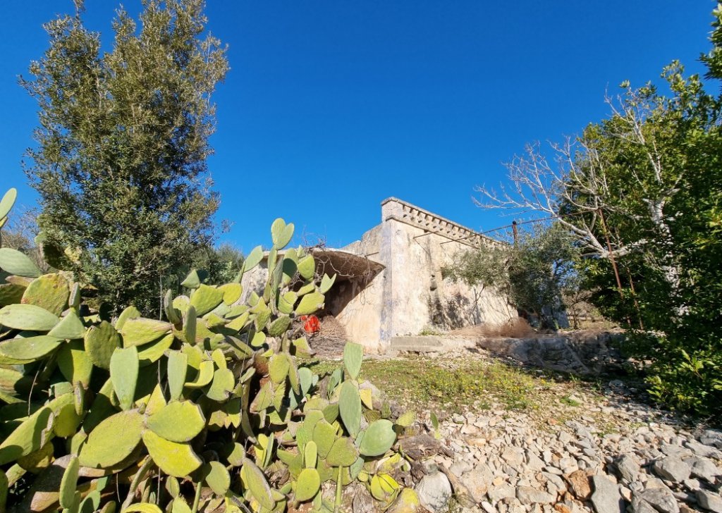 Group of buildings for sale  50 sqm, Ostuni, locality Itria Valley