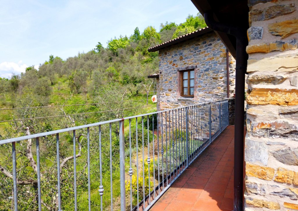 Group of buildings for sale  450 sqm in excellent condition, Fivizzano, locality Lunigiana