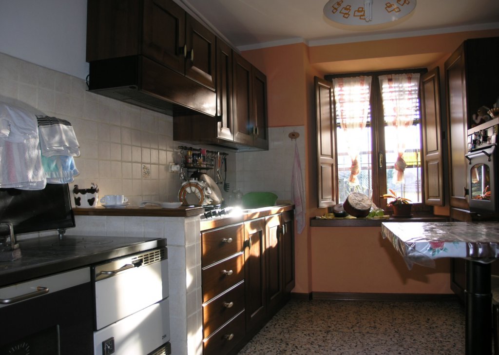 Group of buildings for sale  720 sqm in excellent condition, Casola in Lunigiana, locality Lunigiana