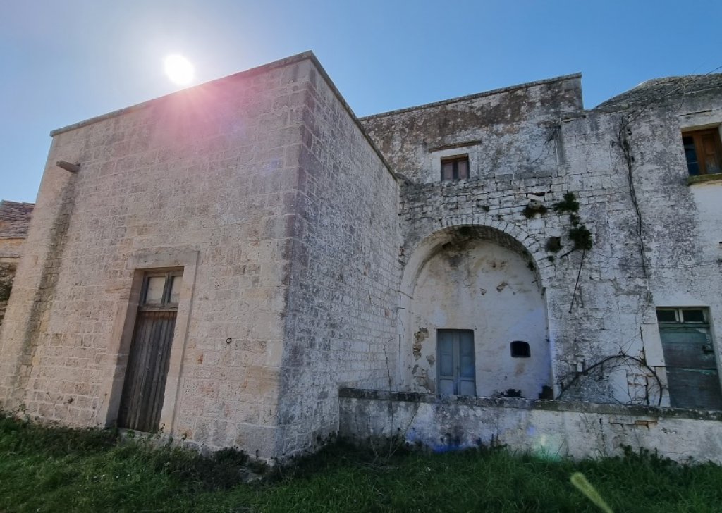 Group of buildings for sale  250 sqm, Martina Franca, locality Itria Valley