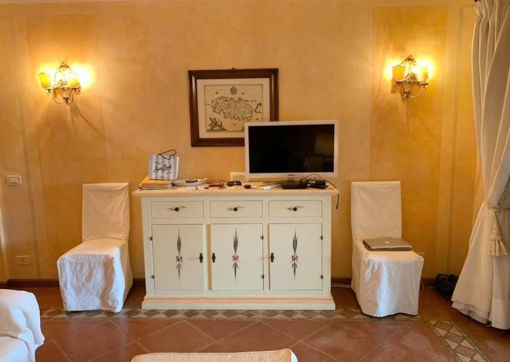 Appartamento bilocale in vendita  80 m² in ottime condizioni, Arzachena, località Costa Smeralda
