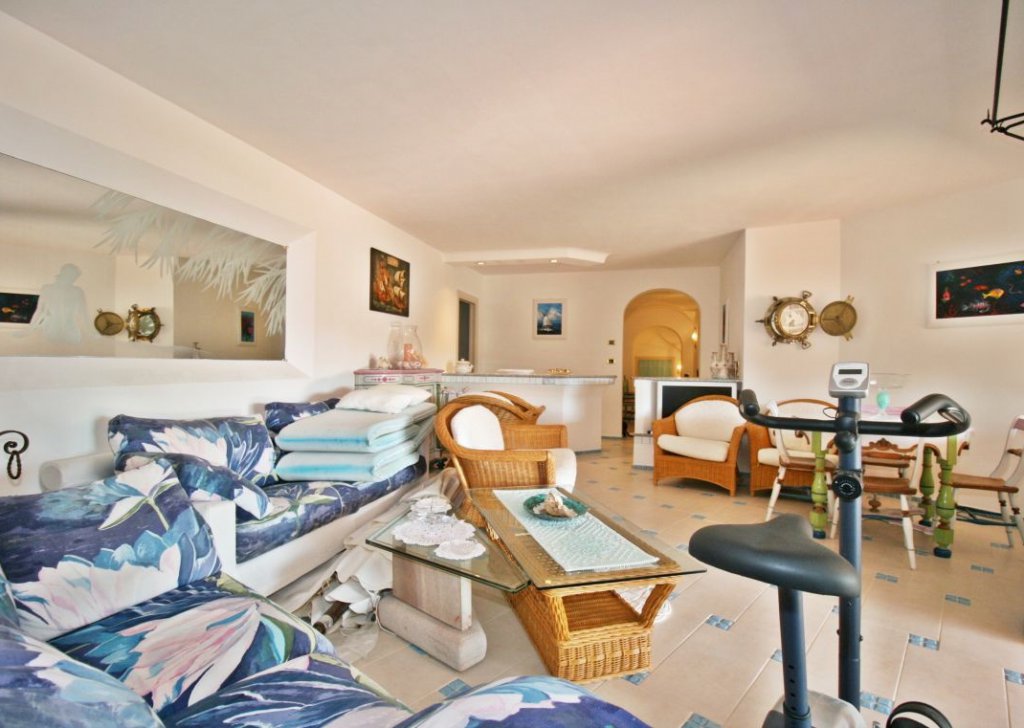 Semi-detached property for sale  150 sqm in excellent condition, Arzachena, locality Porto Cervo