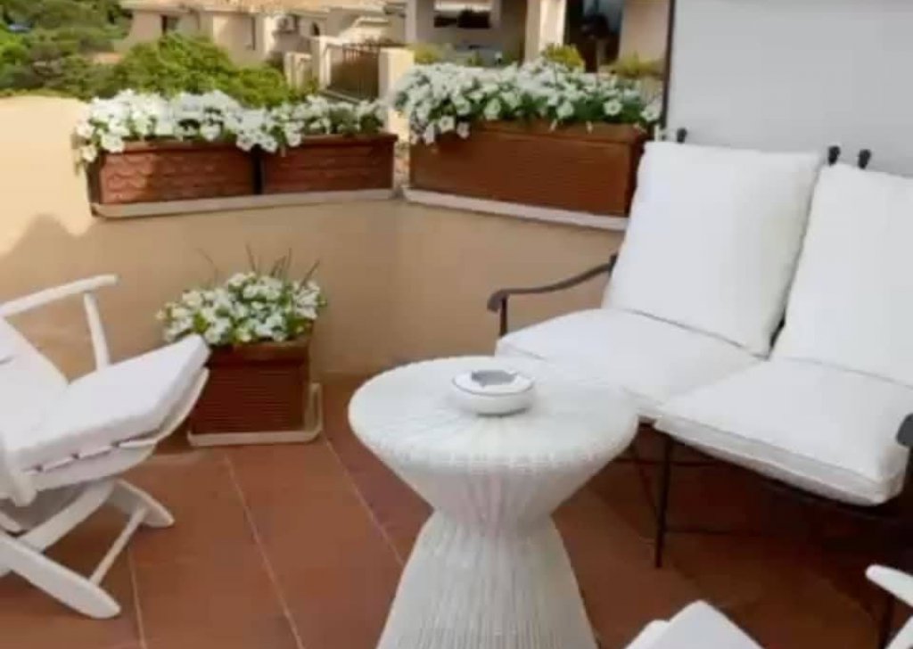 Appartamento in vendita  100 m² in ottime condizioni, Arzachena, località Porto Cervo