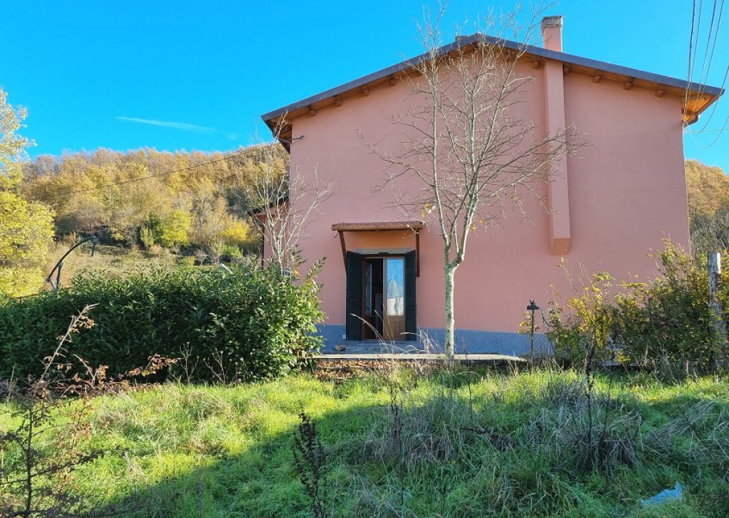 Detached property for sale  150 sqm in good condition, Fivizzano, locality Lunigiana