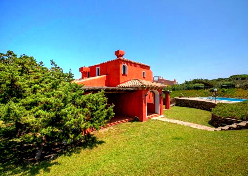 Detached property for sale  180 sqm in good condition, Stintino, locality North coast
