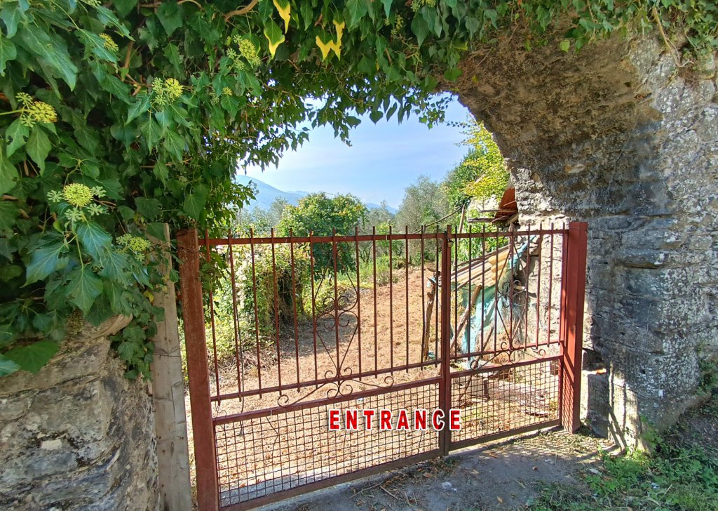 Sale Semi-detached property Casola in Lunigiana - CASA BELLOSGUARDO Locality 