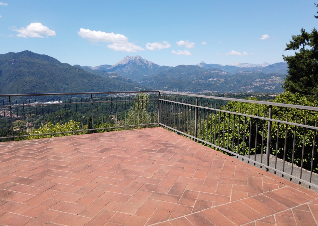 Detached property for sale  370 sqm in good condition, Barga, locality Garfagnana