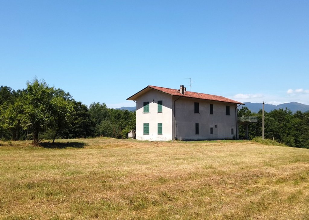 Proprietà indipendente in vendita  180 m², Licciana Nardi, località Lunigiana