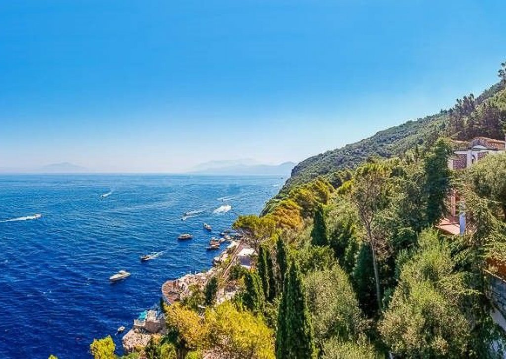 Proprietà indipendente in vendita  400 m², Anacapri, località Isola di Capri