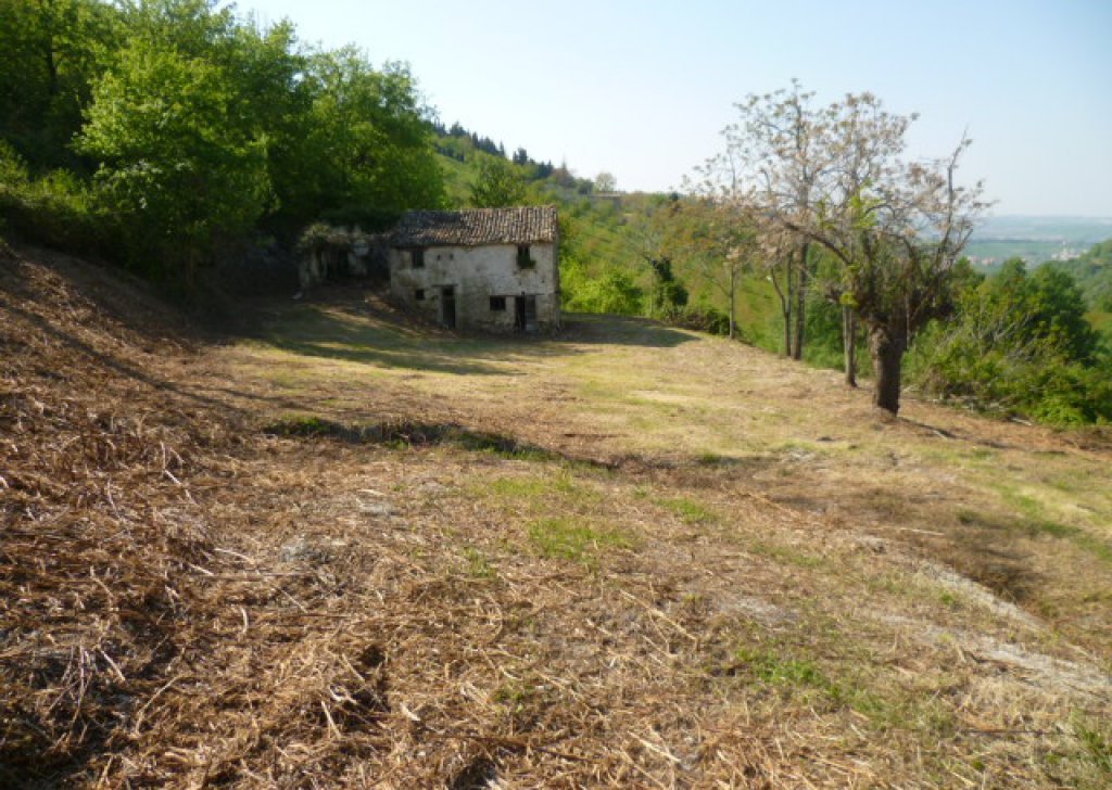 Detached property for sale  200 sqm, Colbordolo, locality Near the coast