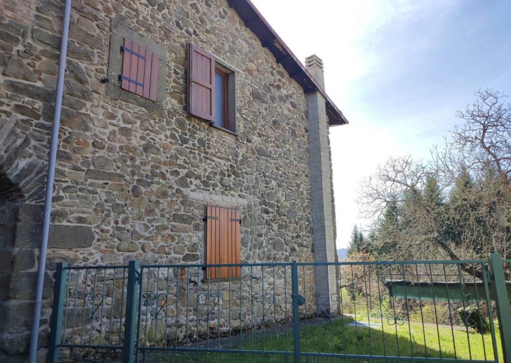 Proprietà semi-indipendente in vendita  150 m² in buone condizioni, San Romano in Garfagnana